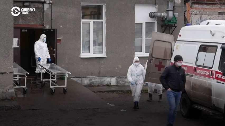 V ruských nemocnicích se plní patologie, těla není kam odkládat